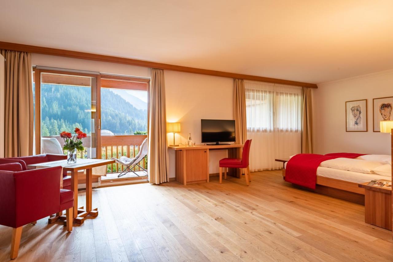 Hotel Cristal Обереген Екстериор снимка