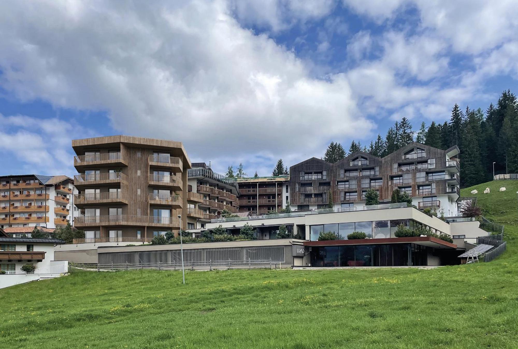 Hotel Cristal Обереген Екстериор снимка