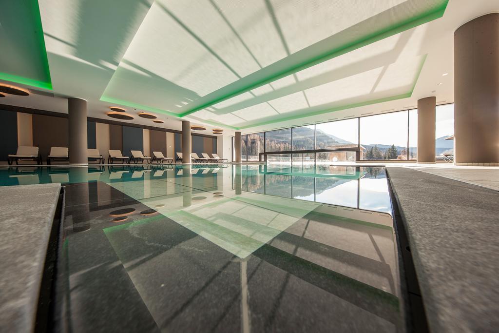 Hotel Cristal Обереген Екстериор снимка