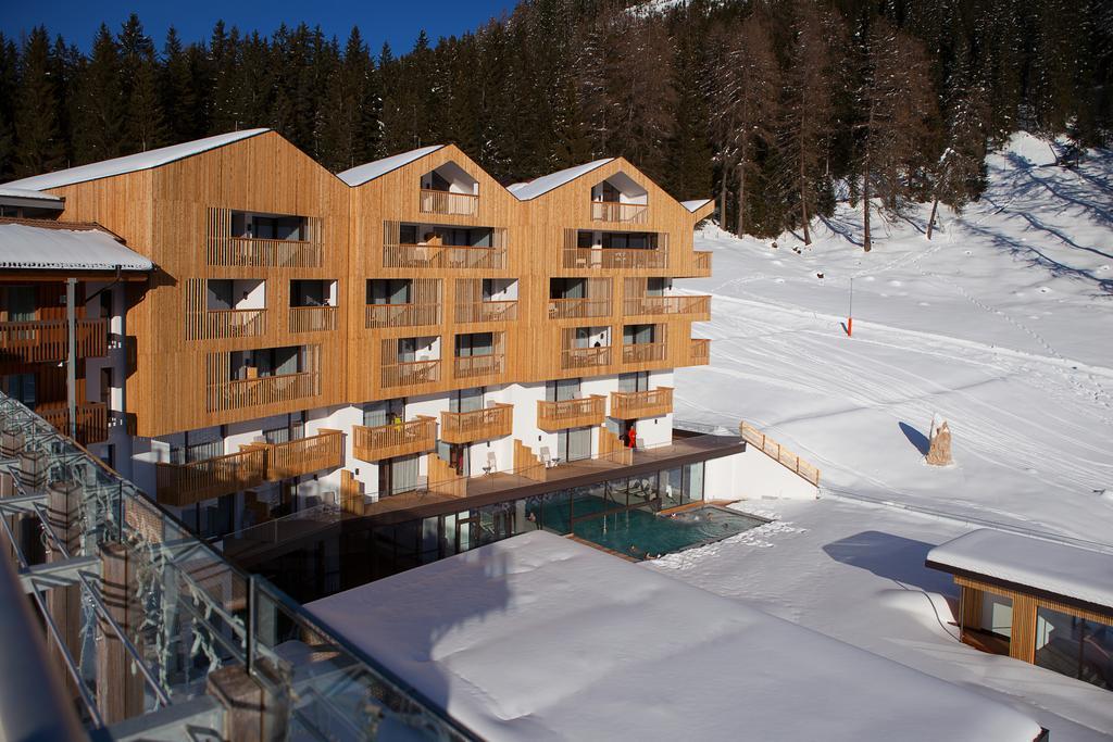 Hotel Cristal Обереген Екстериор снимка